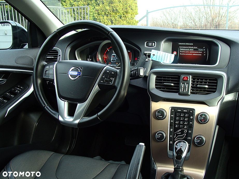 Volvo V40 Cross Country D2 Geartronic Momentum - 15