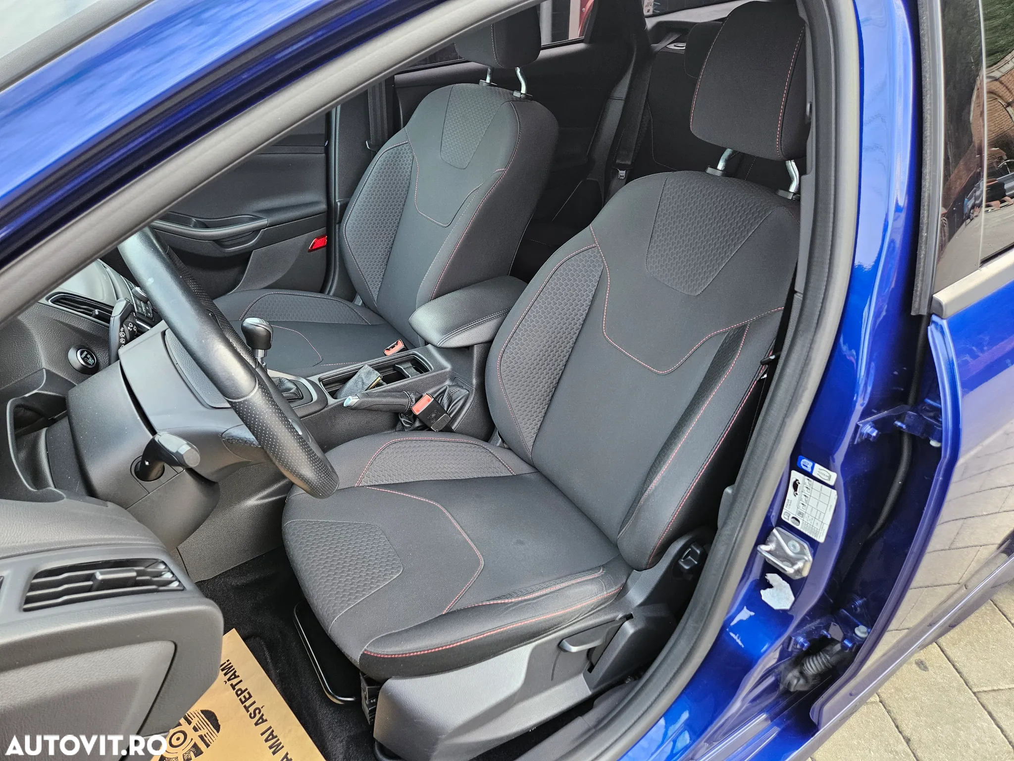 Ford Focus 1.5 EcoBoost Start-Stopp-System ST-LINE - 9