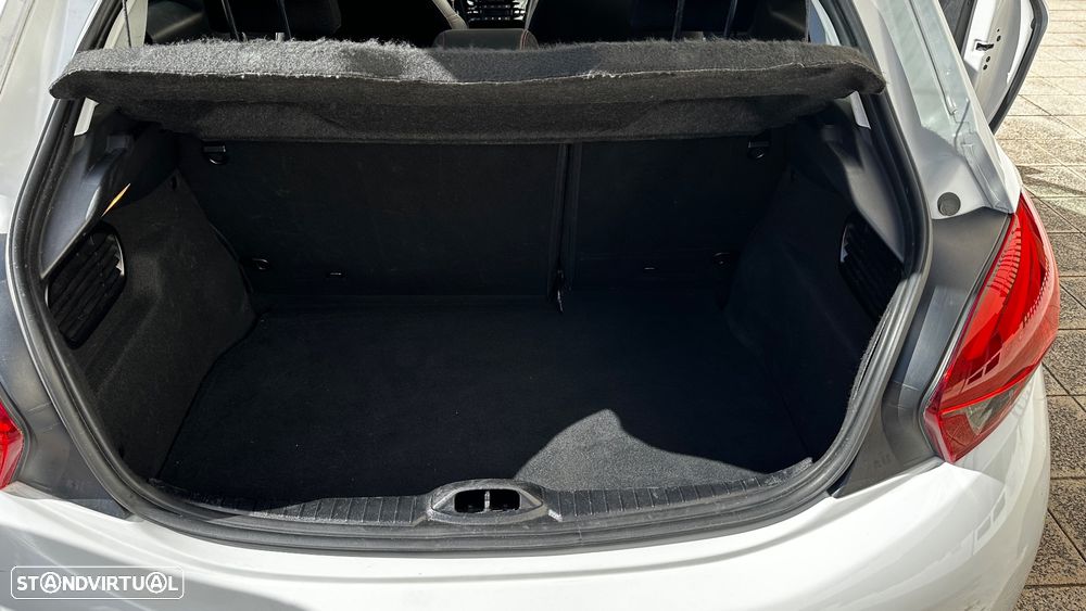 Peugeot 208 1.2 PureTech GT Line - 7