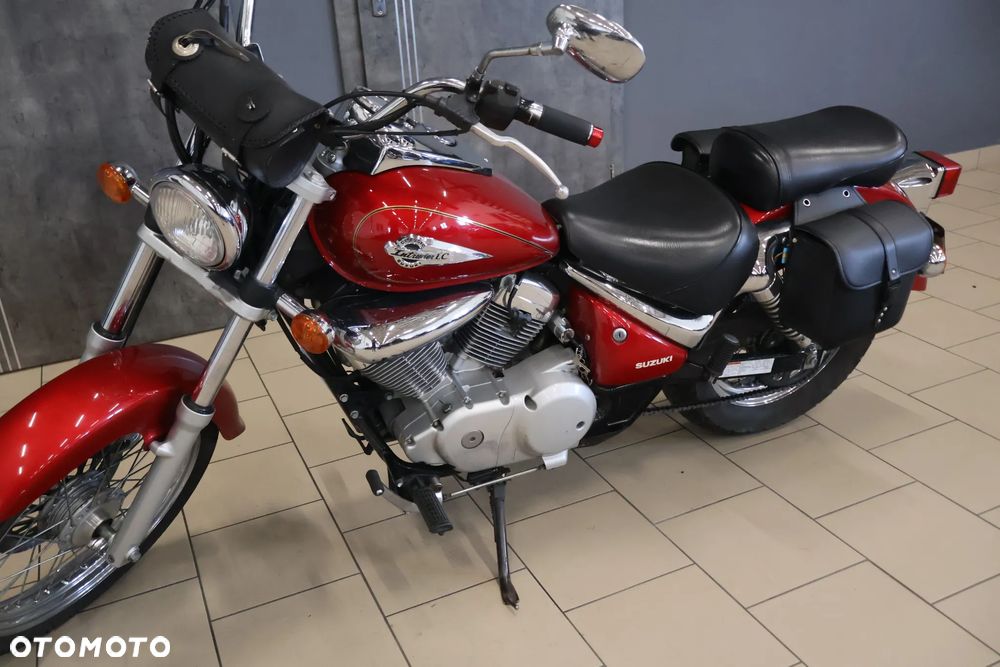 Suzuki Intruder - 15