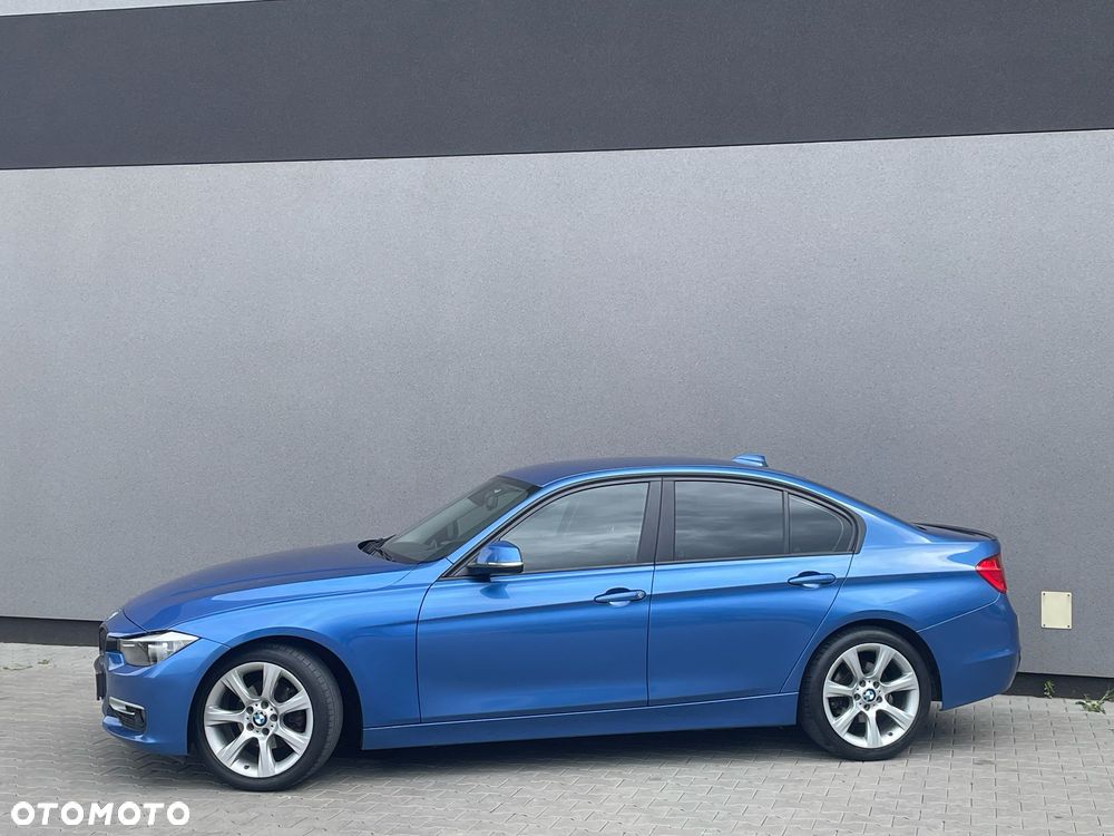 BMW Seria 3 320d Sport-Aut Blue Performance - 3