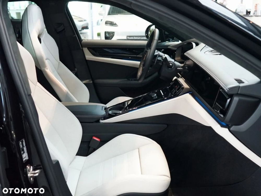 Porsche Panamera - 9