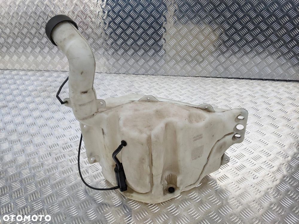 ZBIORNIK ZBIORNICZEK SPRYSKIWACZY SCANIA R - 2