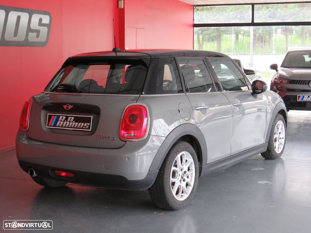 MINI 5 Portas Cooper D - 6