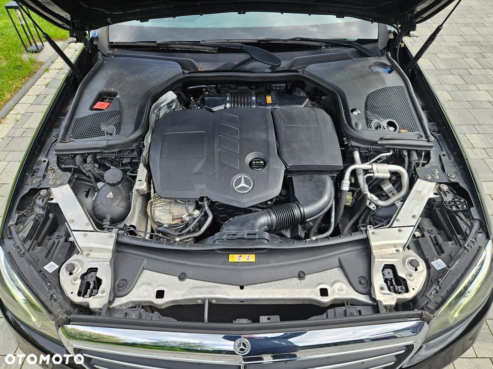 Mercedes-Benz Klasa E - 33