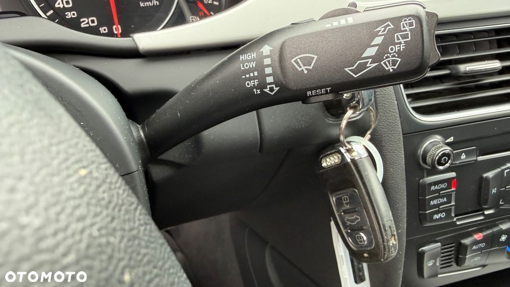 Audi A4 Avant 2.0 TDI DPF Ambition - 19