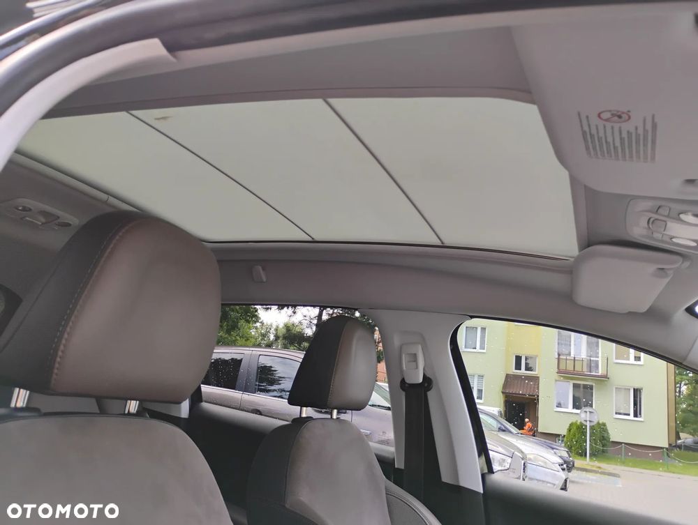 Peugeot 2008 1.6 e-HDi Allure S&S - 14
