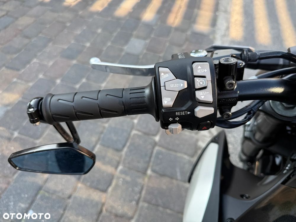 Kawasaki Z 900 - 12