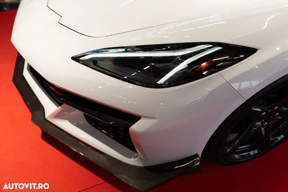 Chevrolet Corvette - 21