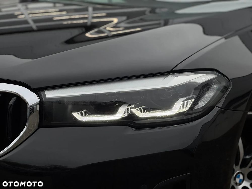 BMW Seria 5 520i - 5