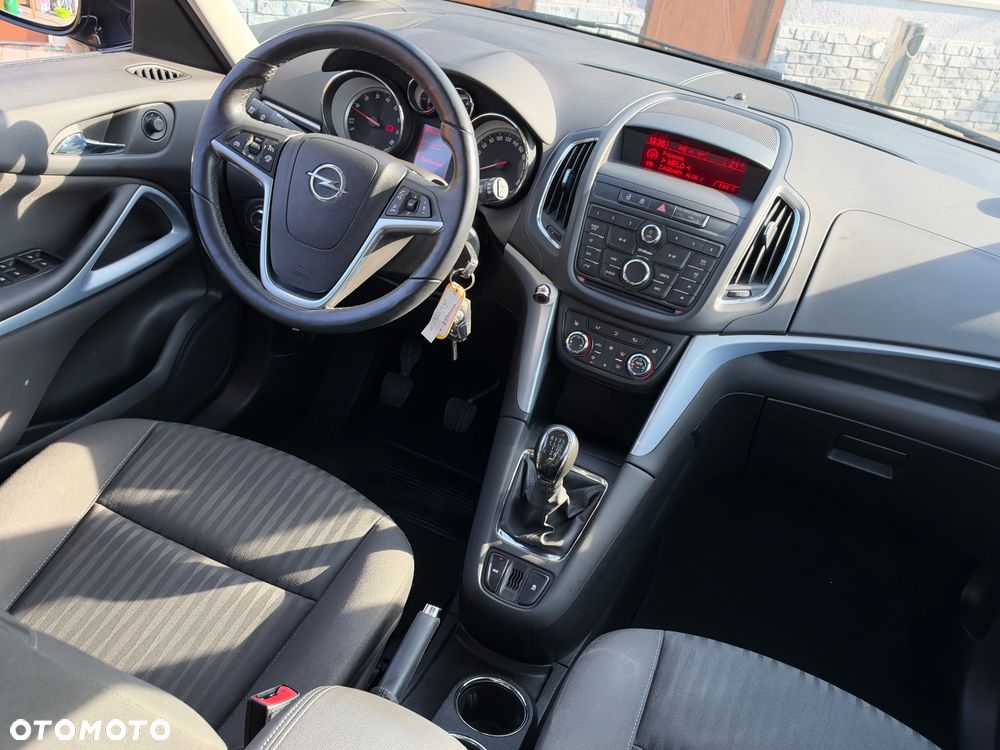 Opel Zafira Tourer 2014 photo 5