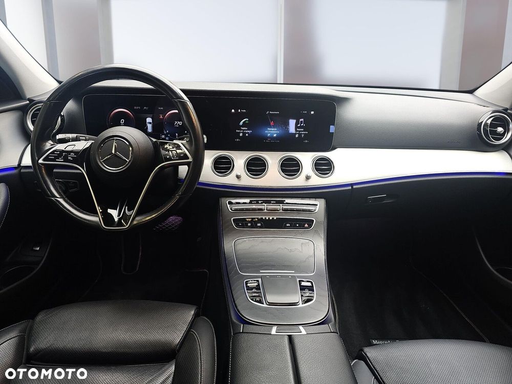 Mercedes-Benz Klasa E 220 d 4-Matic - 8