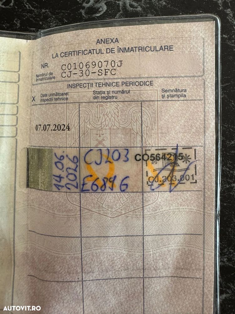 Volkswagen Golf 1.6 TDI Comfortline - 14