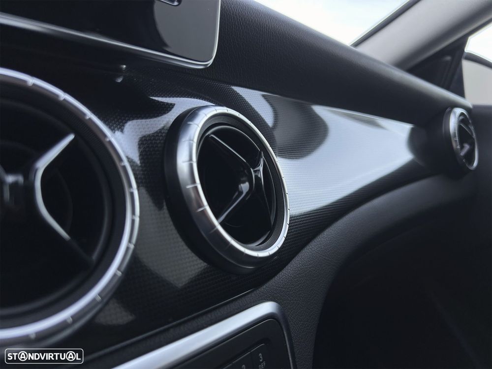 Mercedes-Benz CLA 180 d Urban - 29