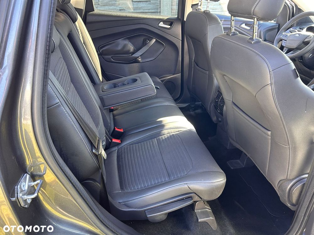 Ford Kuga 1.5 EcoBoost 2x4 Individual - 16