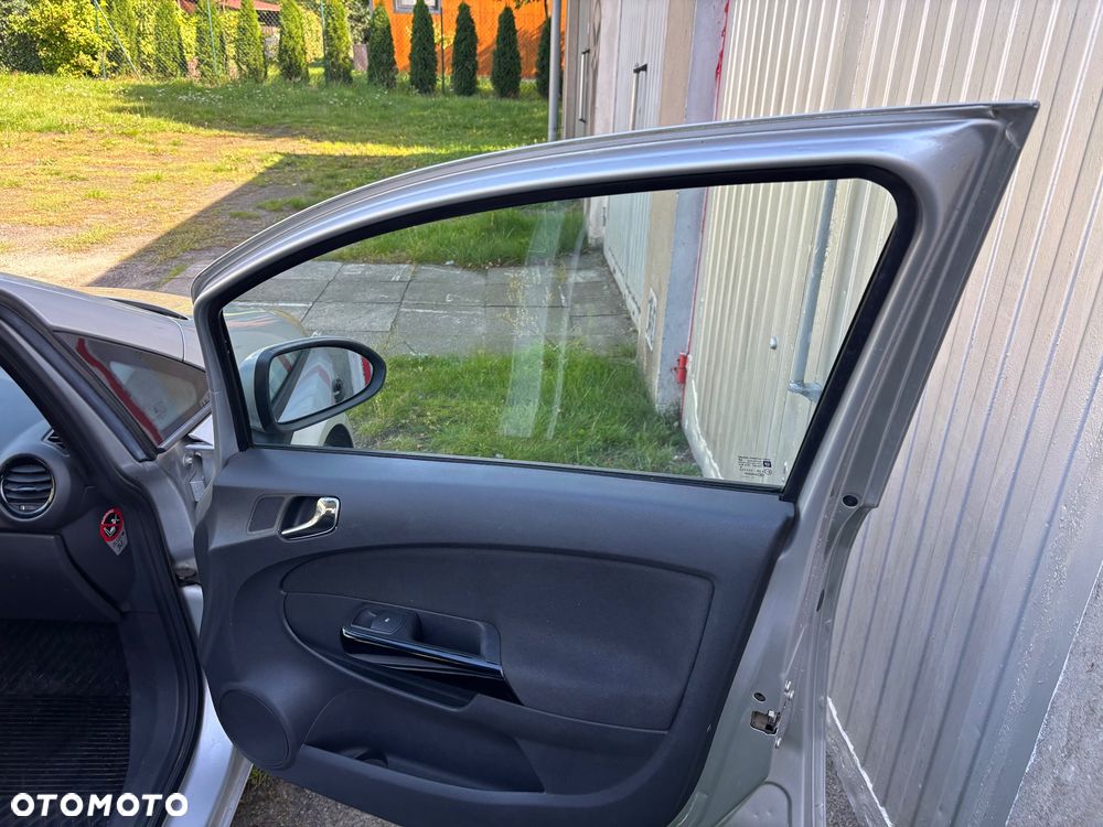 Opel Corsa 1.0 12V Essentia - 29