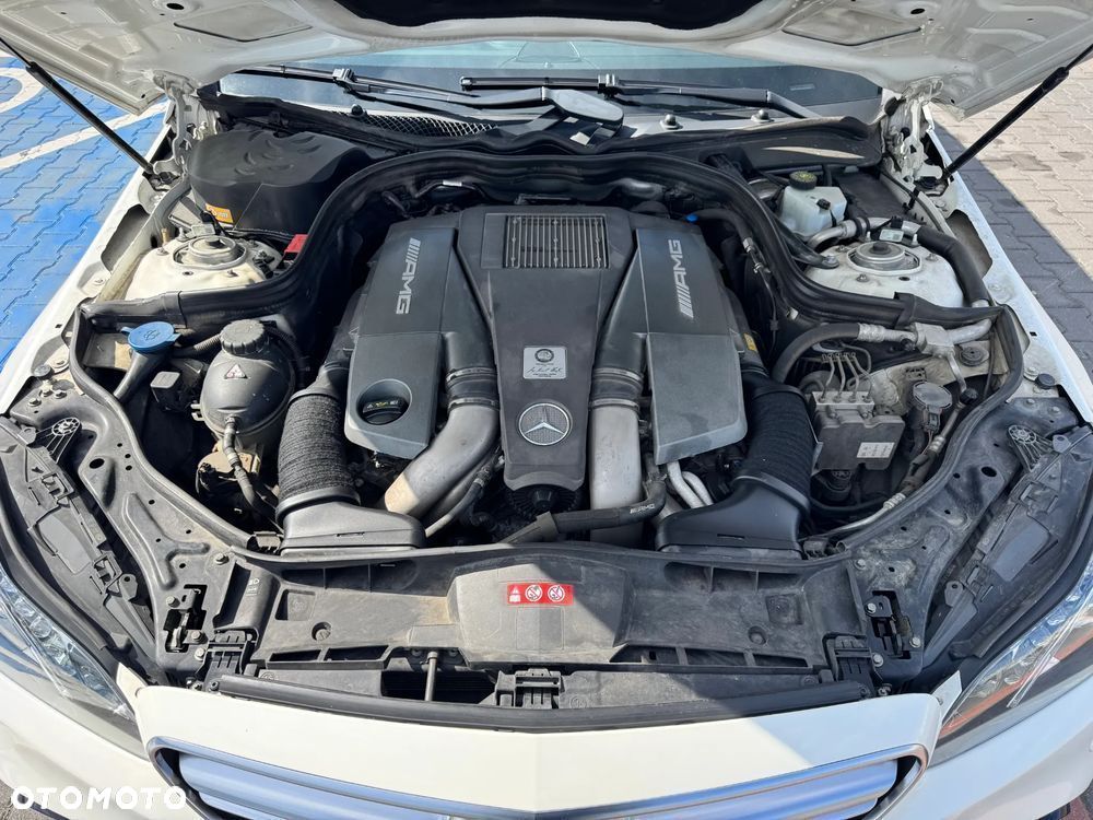 Mercedes-Benz Klasa E 63 AMG S 4-Matic - 19