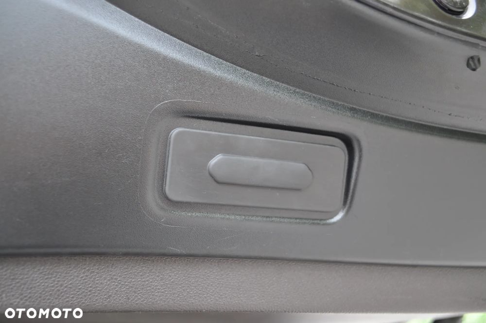 Renault Espace 1.6 dCi Energy Initiale Paris EDC 7os - 23