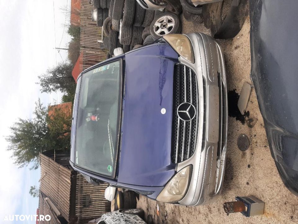 Dezmembrez mercedes vito 2006 - 2