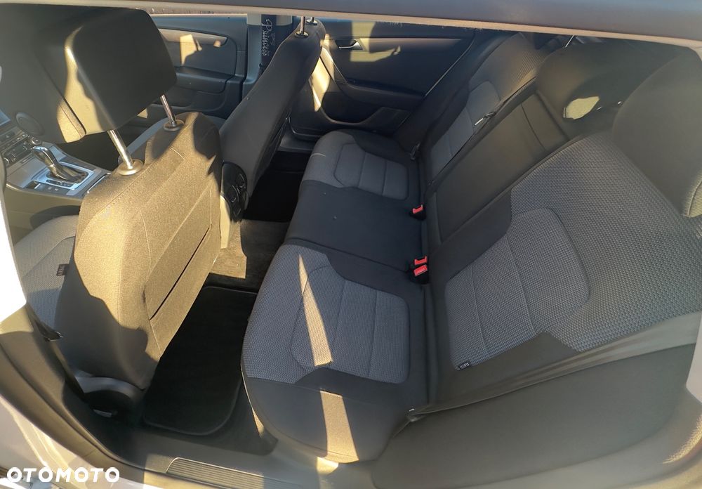Volkswagen Passat 2.0 TDI DPF Comfortline DSG - 10