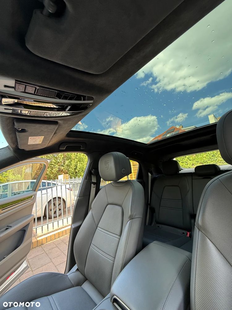 Porsche Cayenne E-Hybrid Platinum Edition - 16