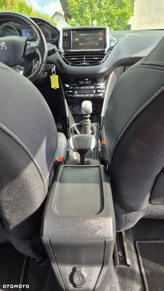 Peugeot 2008 PureTech 130 GPF Stop&Start Active - 28