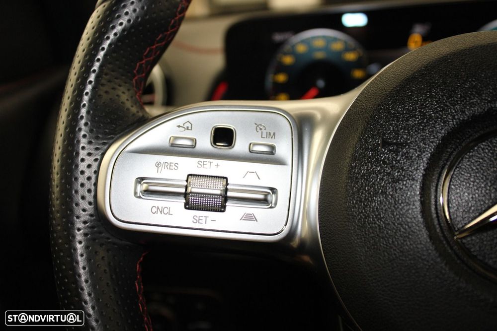 Mercedes-Benz EQB 250+ AMG Line - 11
