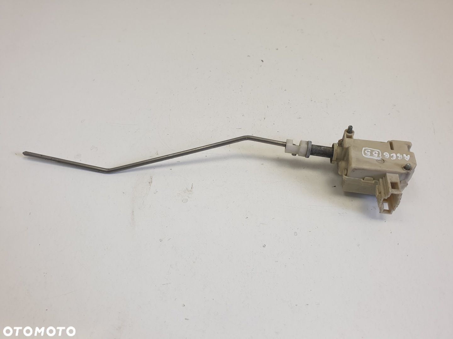 Audi A6 C6 SIŁOWNIK KLAPAKI WLEWU PALIWA 4F0862153 - 3