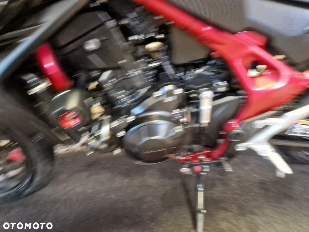 Honda Hornet - 27