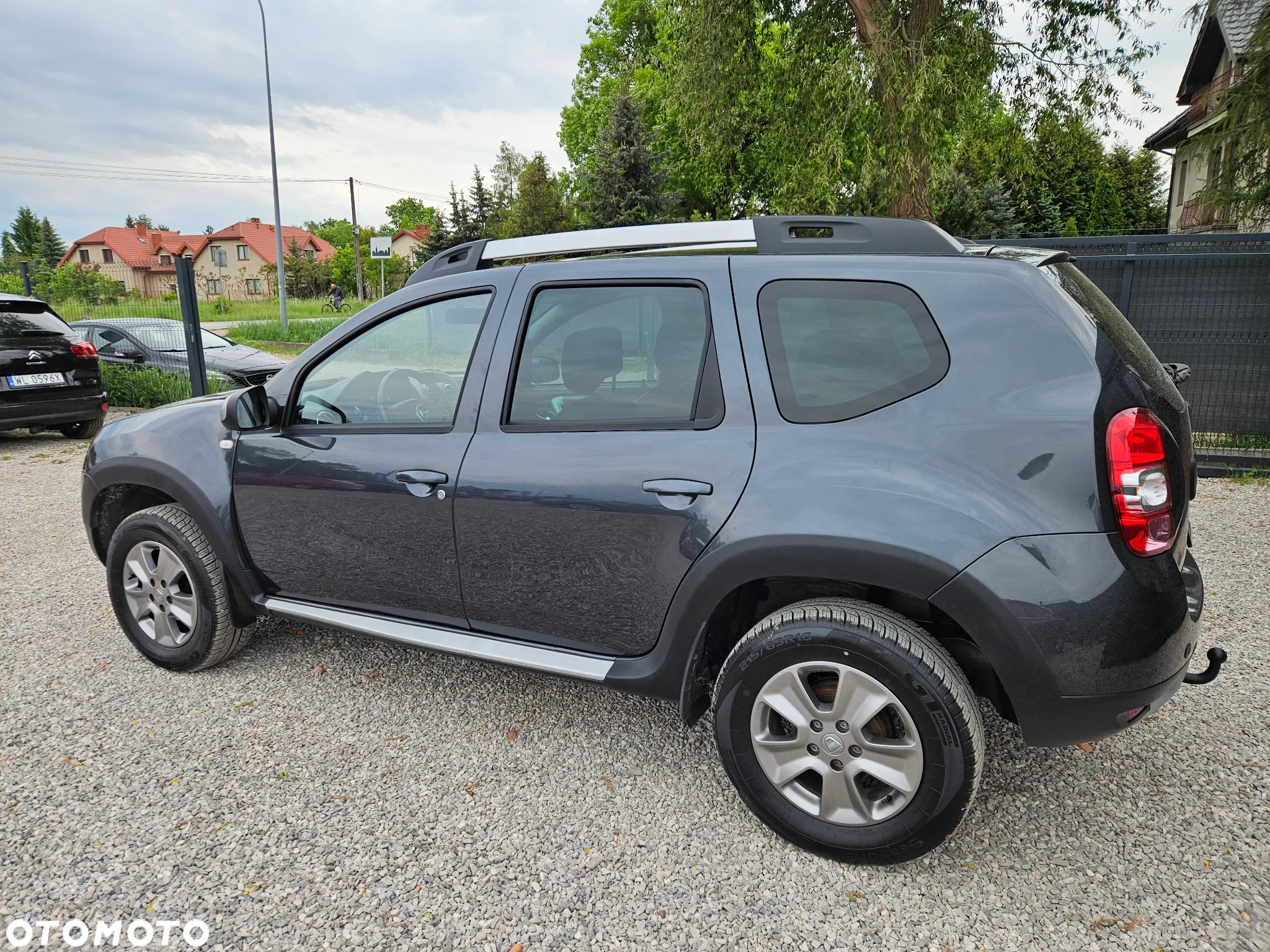 Dacia Duster 1.6 SCe Essential - 8