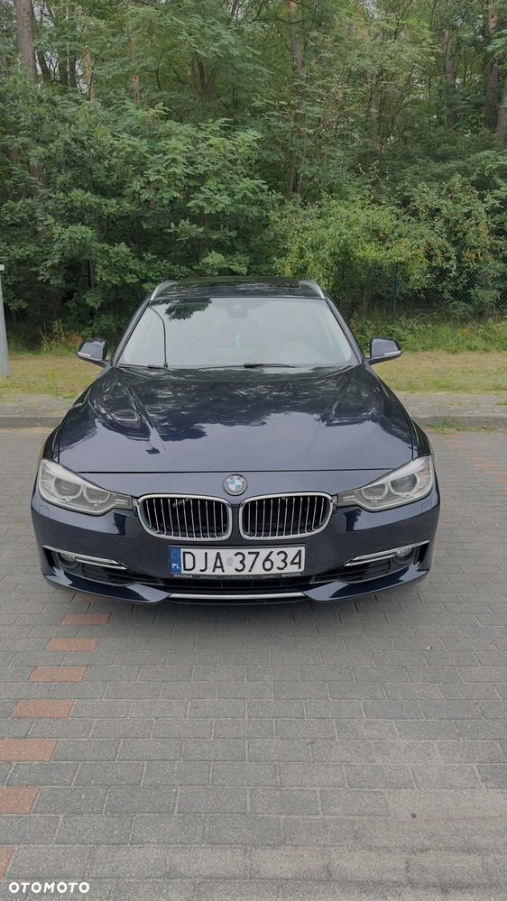 BMW Seria 3 330d xDrive Edition Luxury Line Purity - 1