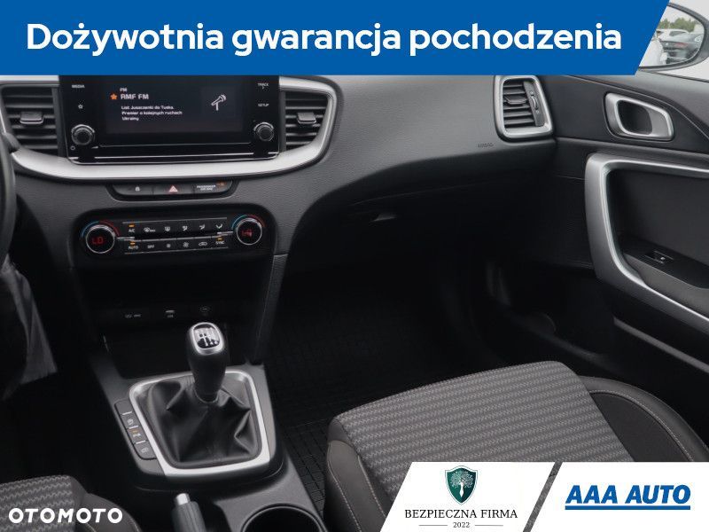 Kia Ceed - 10