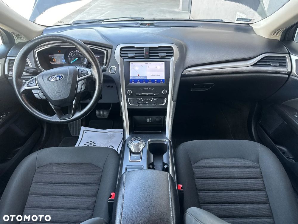 Ford Fusion - 21