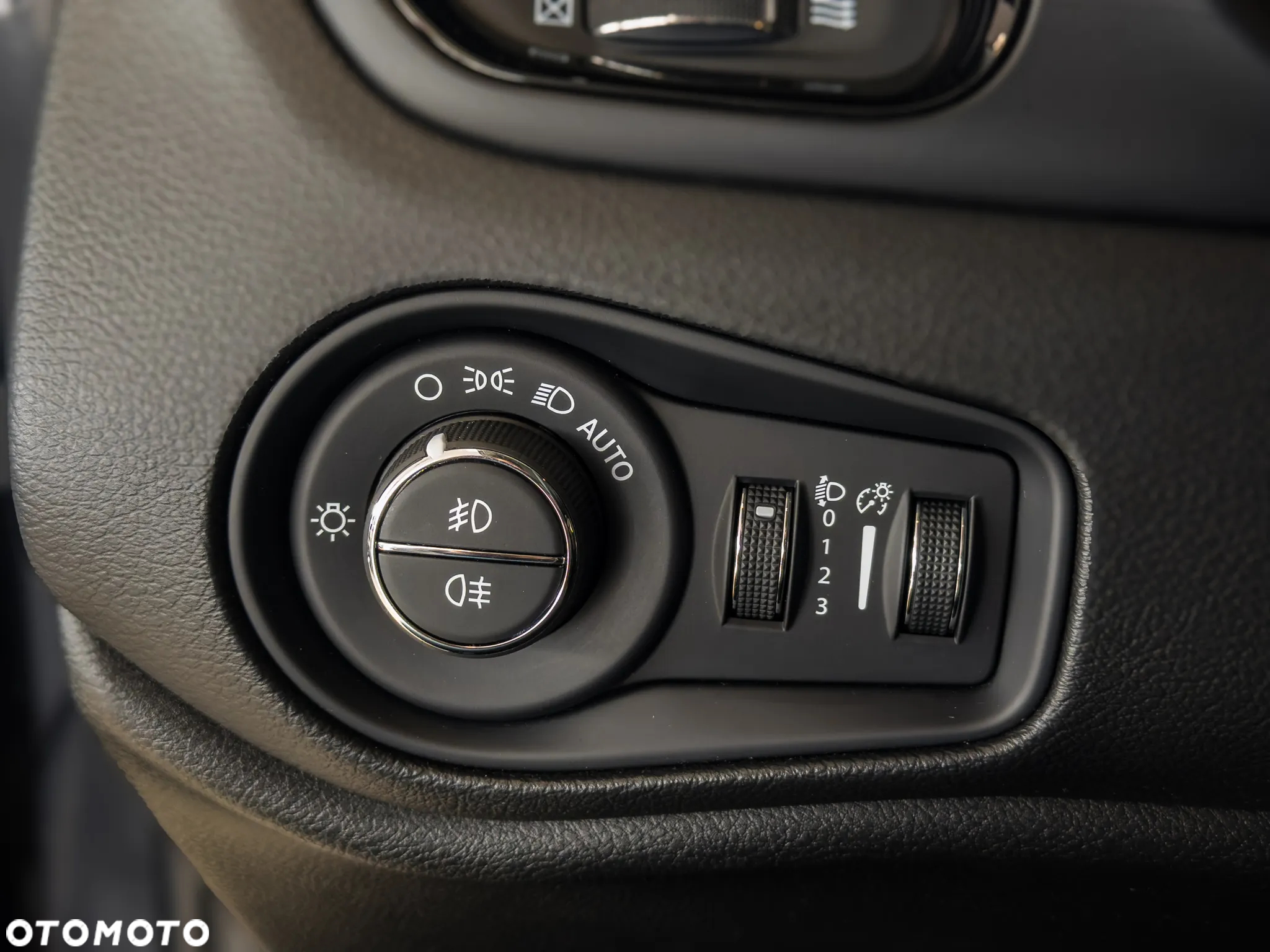 Jeep Renegade 1.0 GSE T3 Turbo Longitude FWD S&S - 16