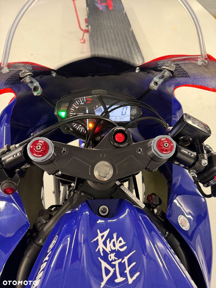 Yamaha R3 - 22