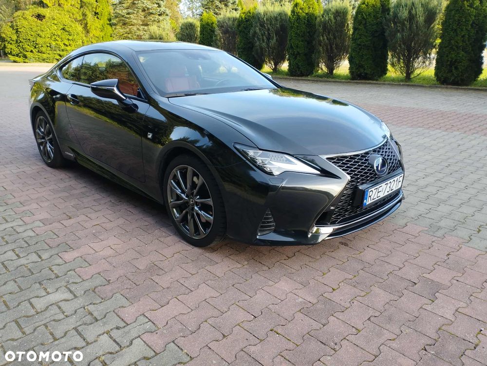 Lexus RC 300h F Sport - 2