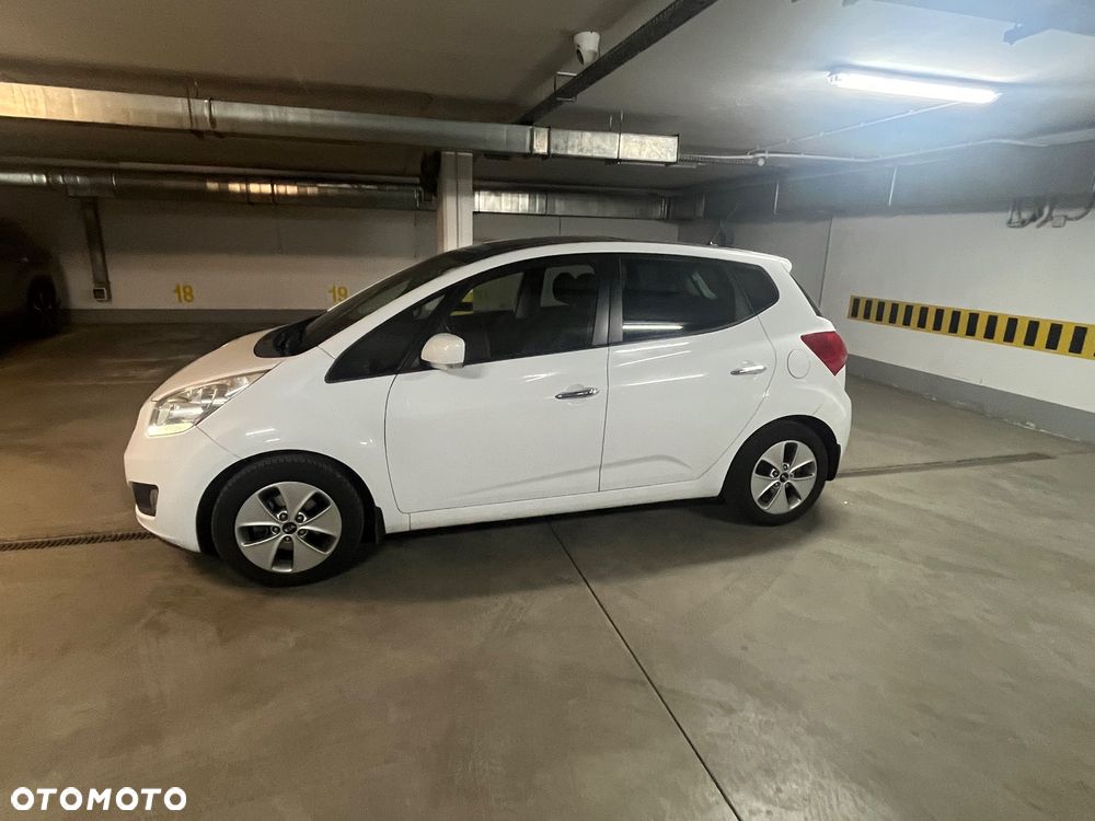 Kia Venga - 7