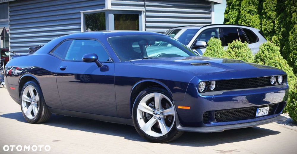 Dodge Challenger - 10