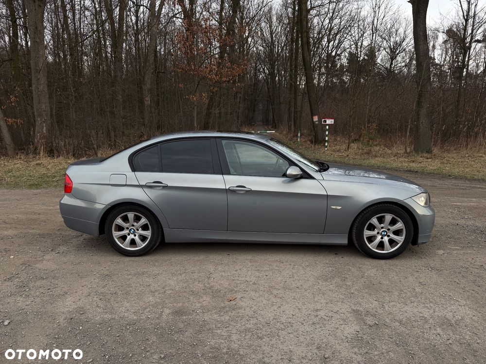 BMW Seria 3 320i - 3