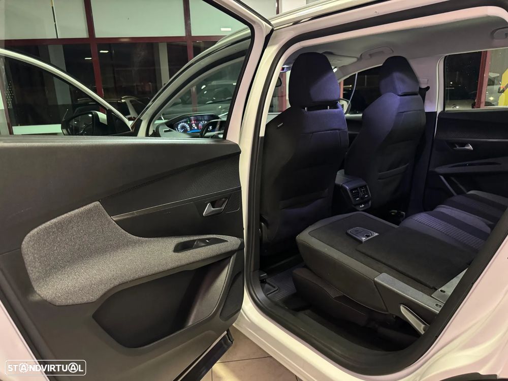 Peugeot 5008 PureTech 130 EAT6 Active - 18