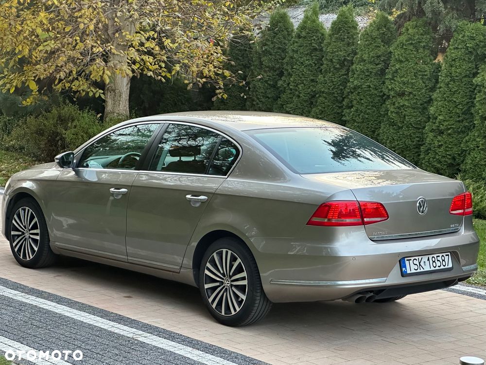 Volkswagen Passat 2.0 TDI Comfortline - 24