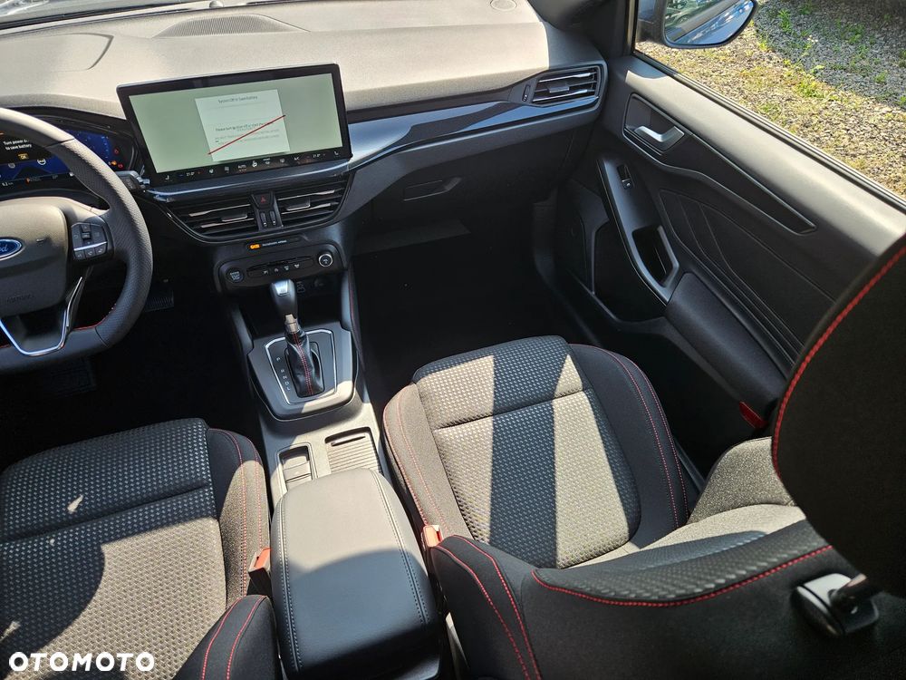 Ford Focus 1.0 EcoBoost mHEV ST-Line X - 26