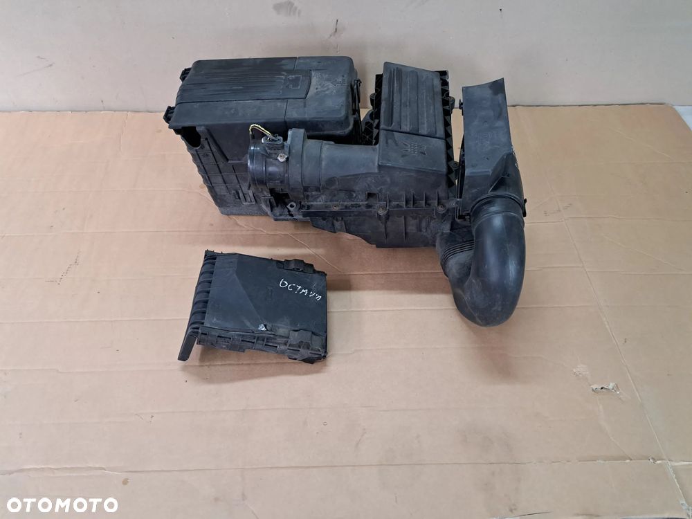 Skoda Octavia II lift obudowa filtra powietrza podstawa akumulatora 1.8 tfsi - 4