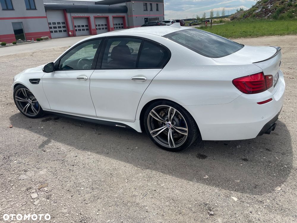 BMW M5 Standard - 10