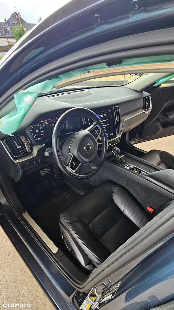 Volvo S60 T5 AWD R-Design - 7