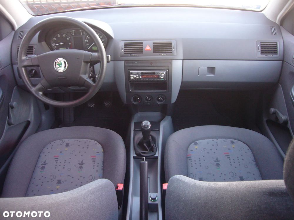 Skoda Fabia 1.4 - 12