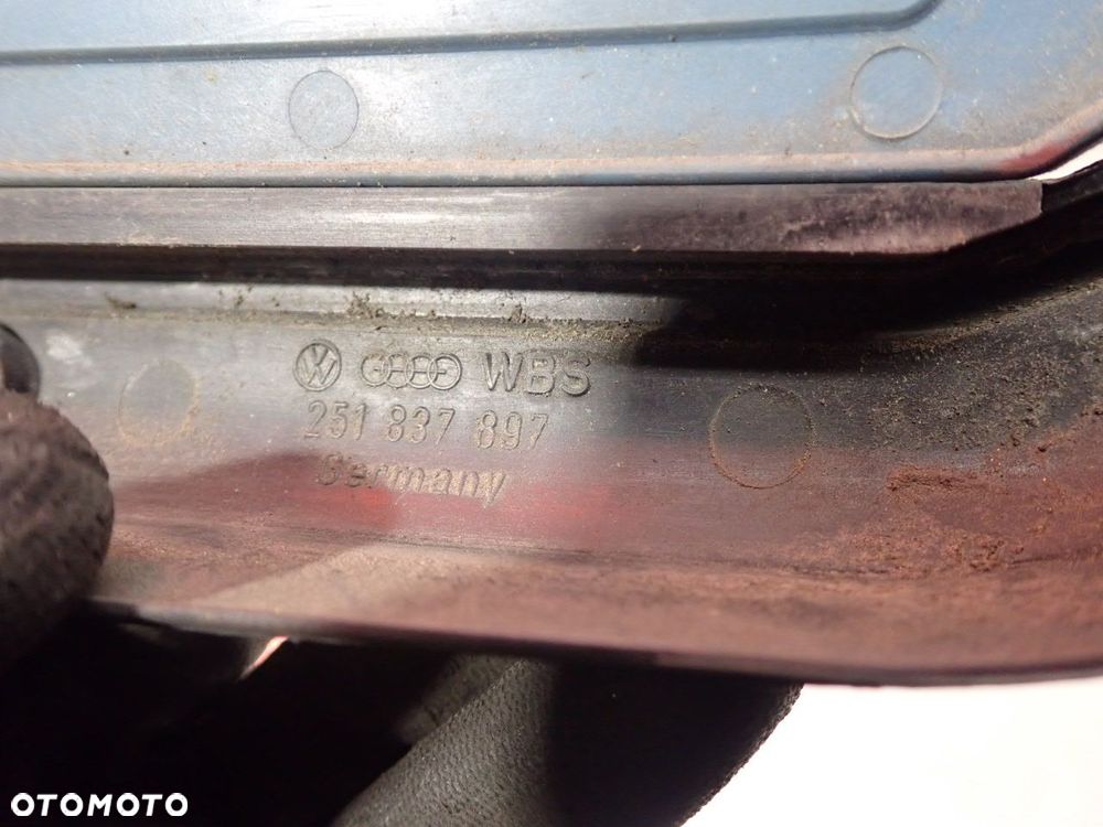 KRATKA NAWIEWU DRZWI LEWA PRZEDNIA VOLKSWAGEN T3 - 5