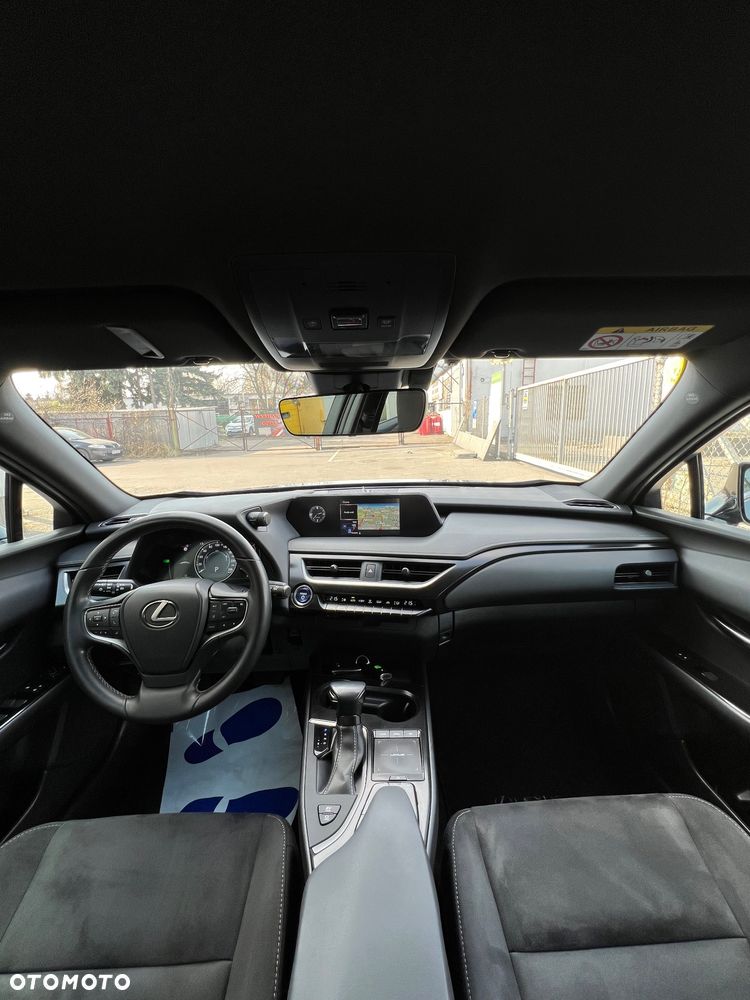 Lexus UX 250h Elegance 2WD - 12