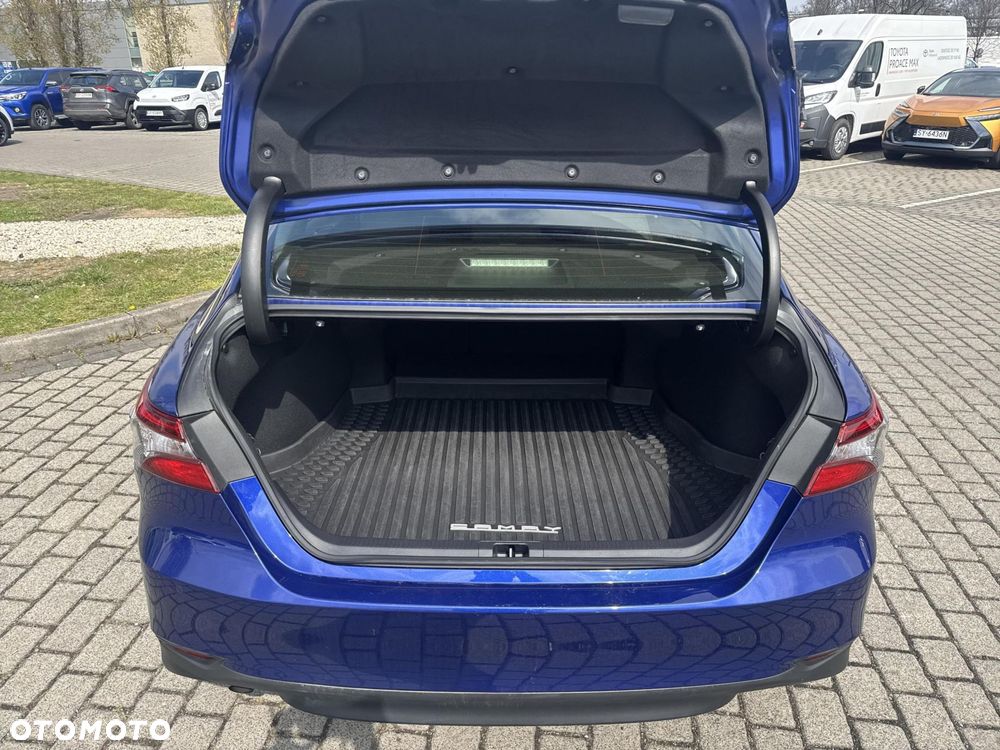 Toyota Camry 2.5 Hybrid Comfort CVT - 28