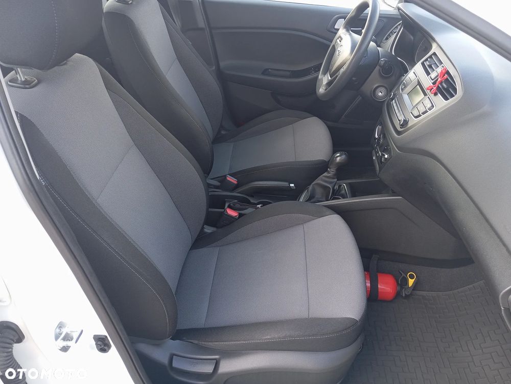 Hyundai i20 1.2 Comfort - 27